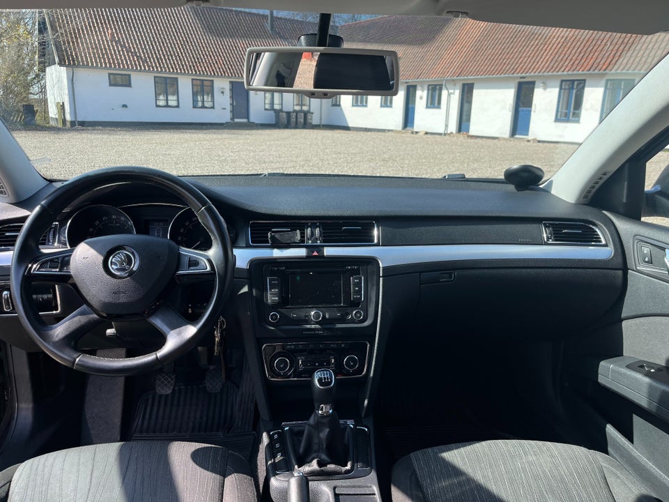 Skoda Superb 1,6 TDi 105 Elegance Combi GreenLine 5d