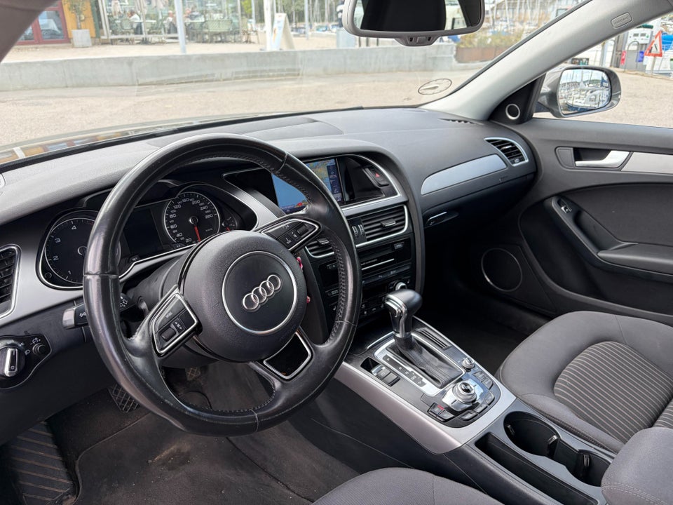 Audi A4 2,0 TDi 150 S-line Avant Multitr. 5d