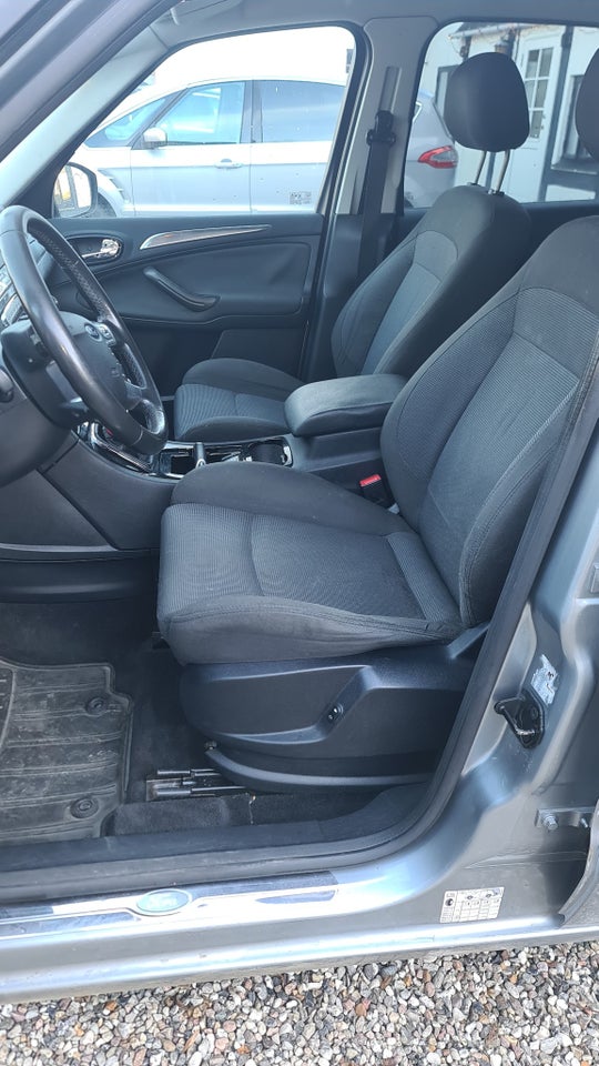 Ford S-MAX 2,5 20V Turbo Titanium 7prs 5d