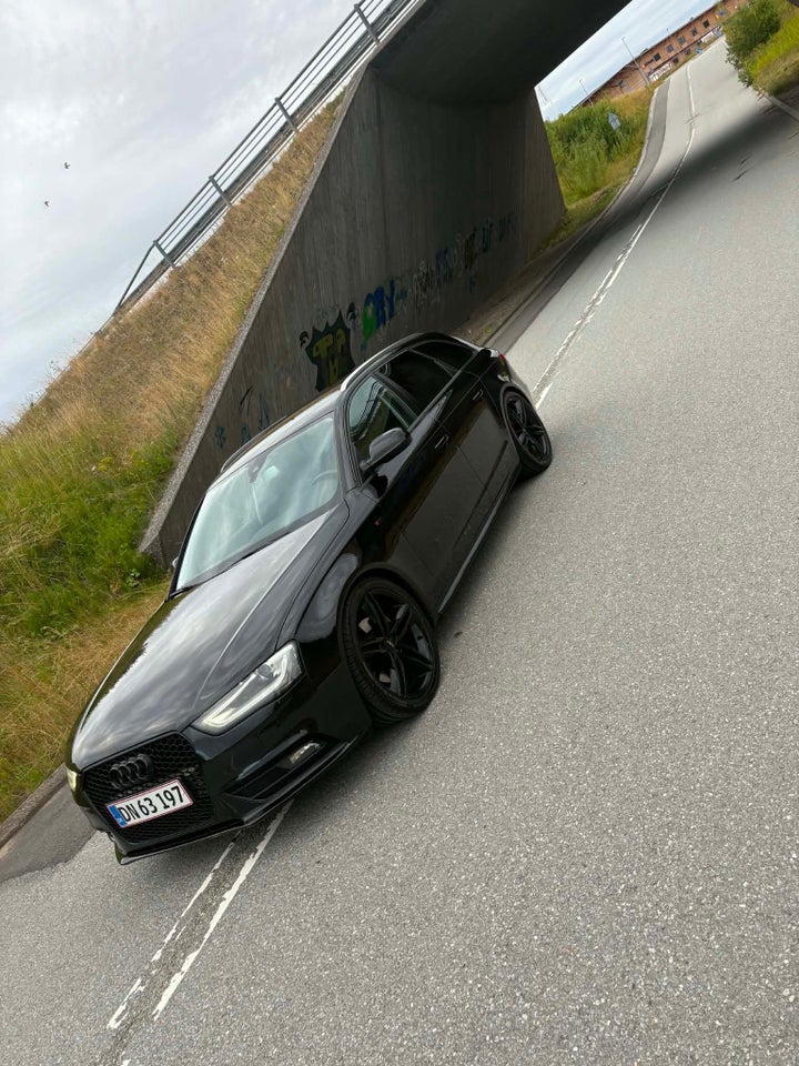Audi A4 2,0 TDi 177 Avant quattro S-tr. 5d