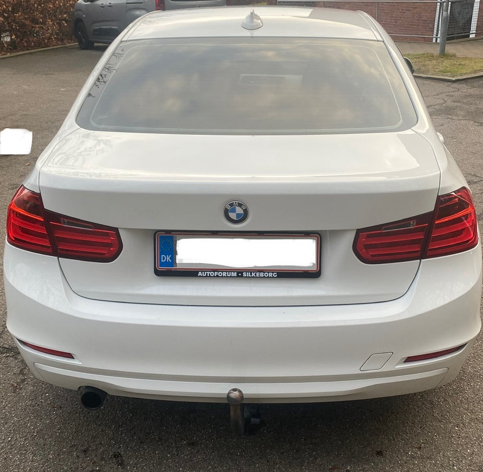 BMW 320i 2,0 aut. 4d