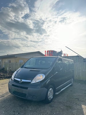 Opel Vivaro 2,5 CDTi 146 L2H1 Combi MTA 4d