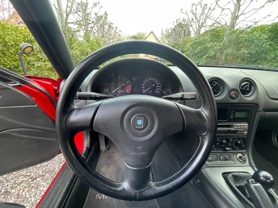 Mazda MX-5 1,8  2d
