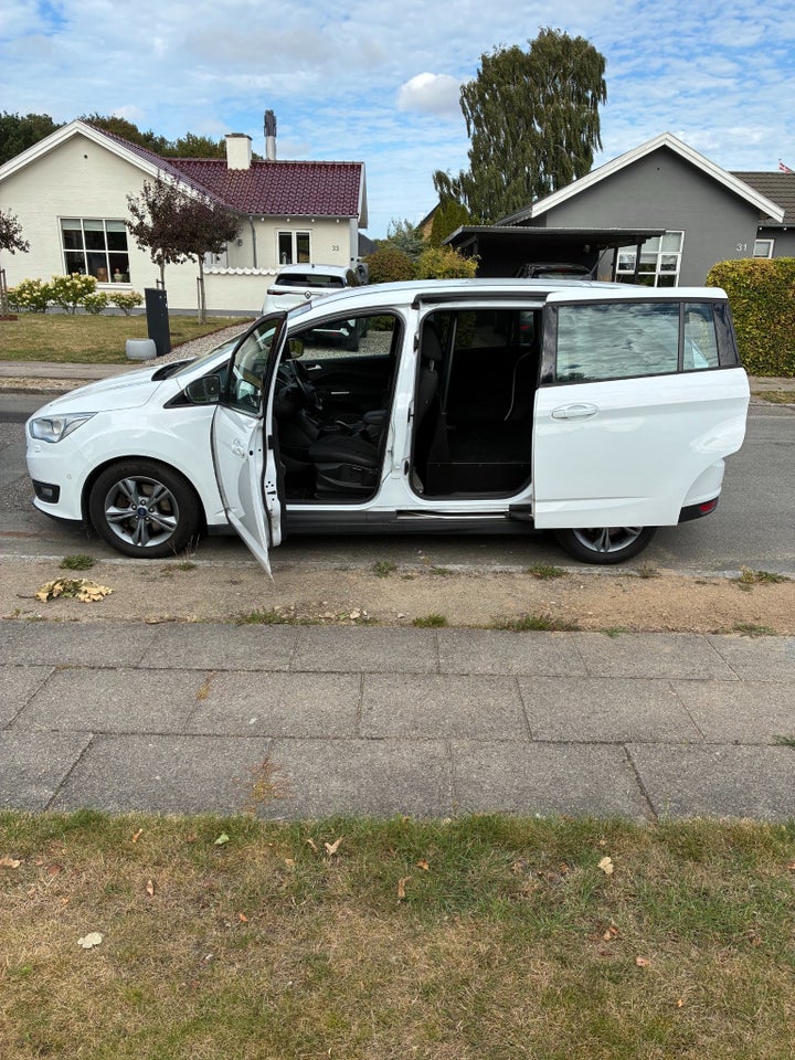 Ford Grand C-MAX 1,5 TDCi 120 Business Van 5d