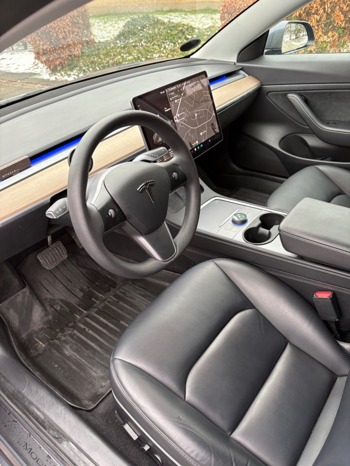 Tesla Model 3 Standard Range+ RWD 4d