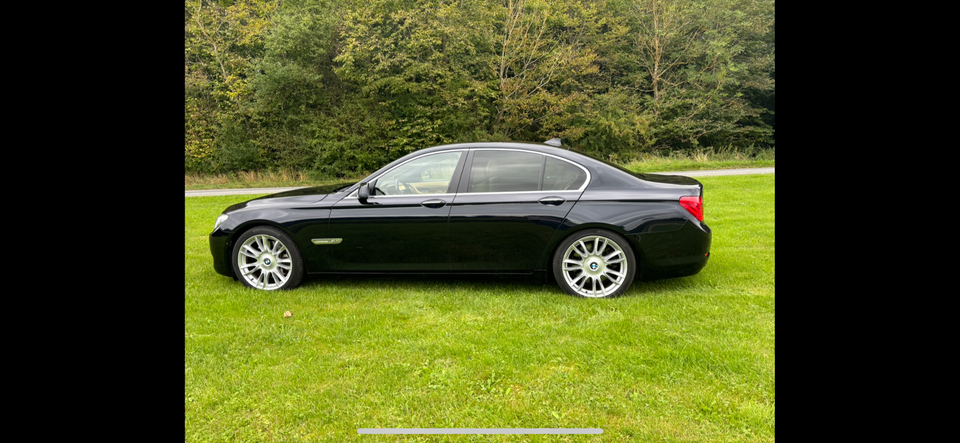 BMW 750i 4,4 xDrive Steptr. 4d