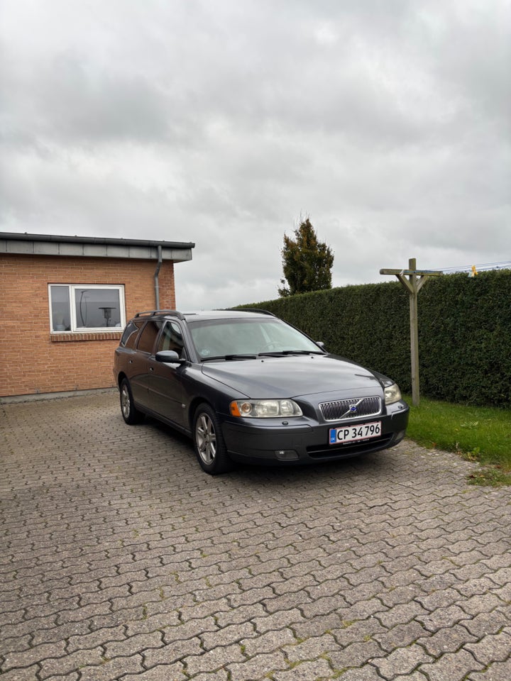 Volvo V70 2,4 170 aut. 5d