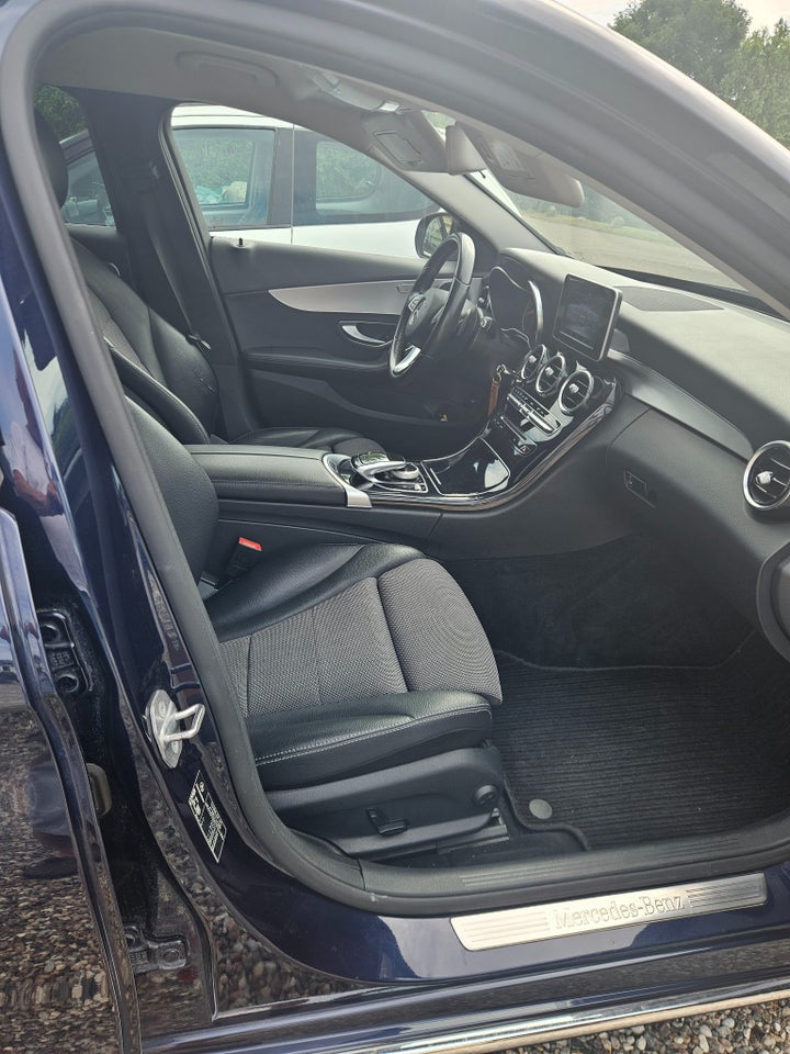 Mercedes C220 d 2,2 Avantgarde stc. aut. 4Matic 5d