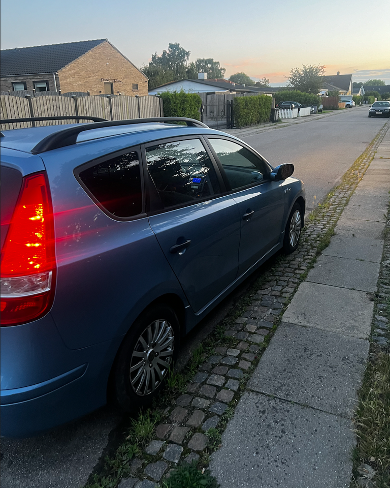 Hyundai i30 1,6 CRDi 90 Blue Drive CW 5d