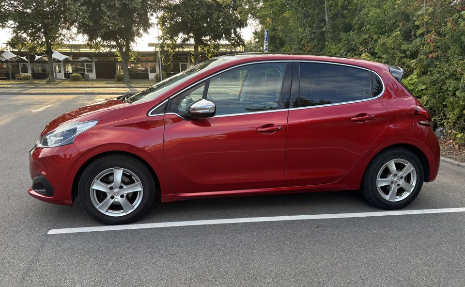Peugeot 208 1,5 BlueHDi 100 Prestige Sky 5d