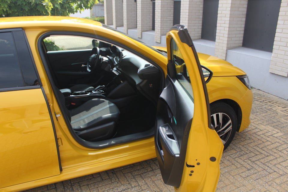 Peugeot 208 1,2 PureTech 100 Allure Pack EAT8 5d