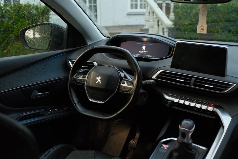 Peugeot 3008 1,6 BlueHDi 120 Allure 5d