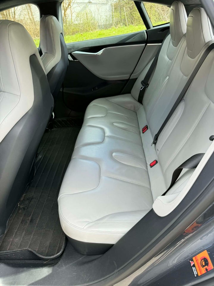 Tesla Model S 90D 5d