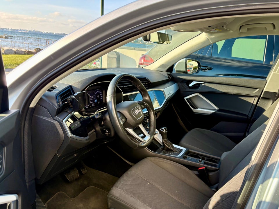 Audi Q3 45 TFSi e Attitude plus S-tr. 5d