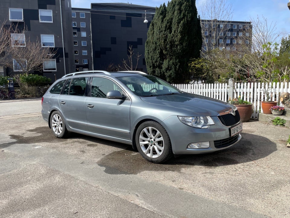 Skoda Superb 1,8 TSi 160 Comfort Combi 5d