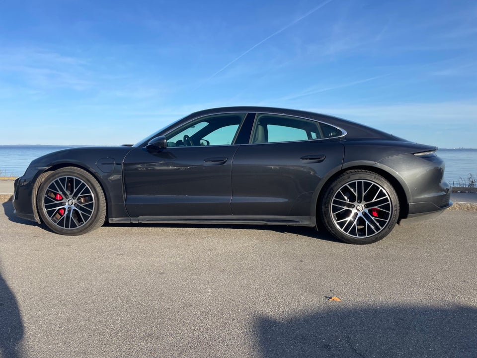 Porsche Taycan 4S Performance+ 4d