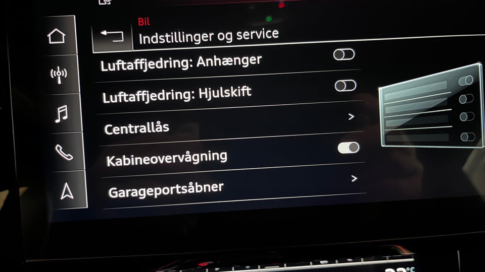 Audi e-tron 55 S-line Prestige quattro 5d