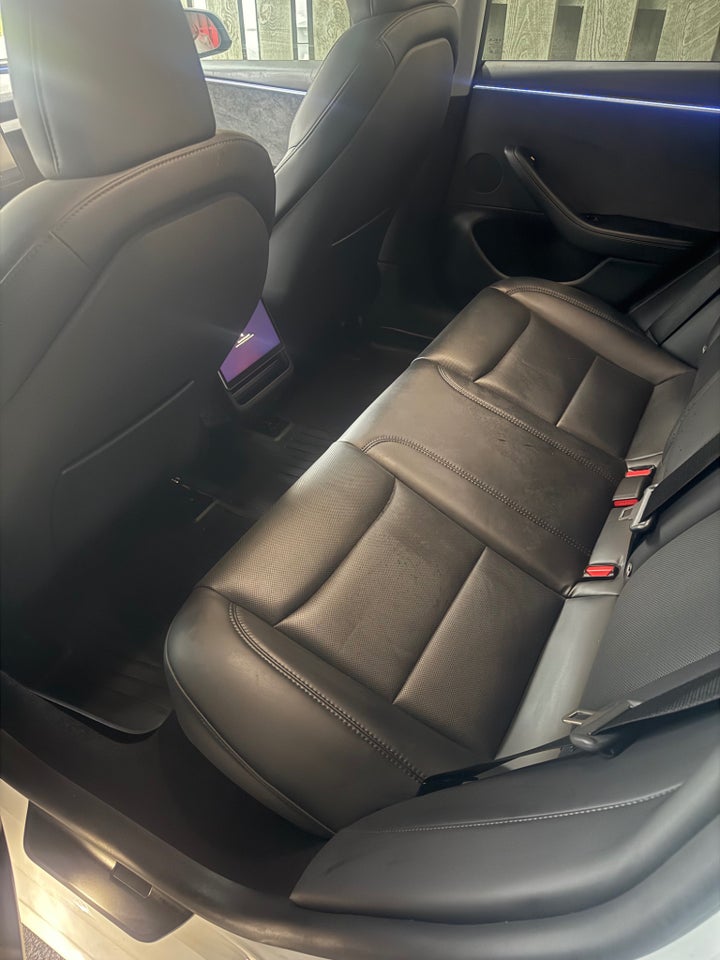 Tesla Model 3 Long Range AWD 4d