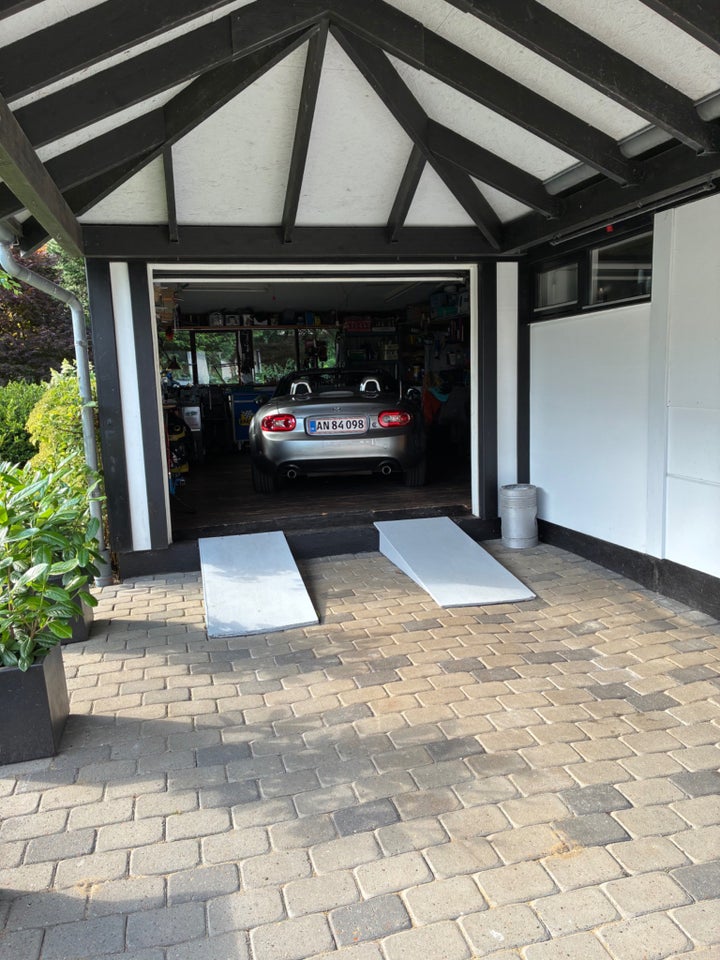 Mazda MX-5 1,8 Roadster 2d