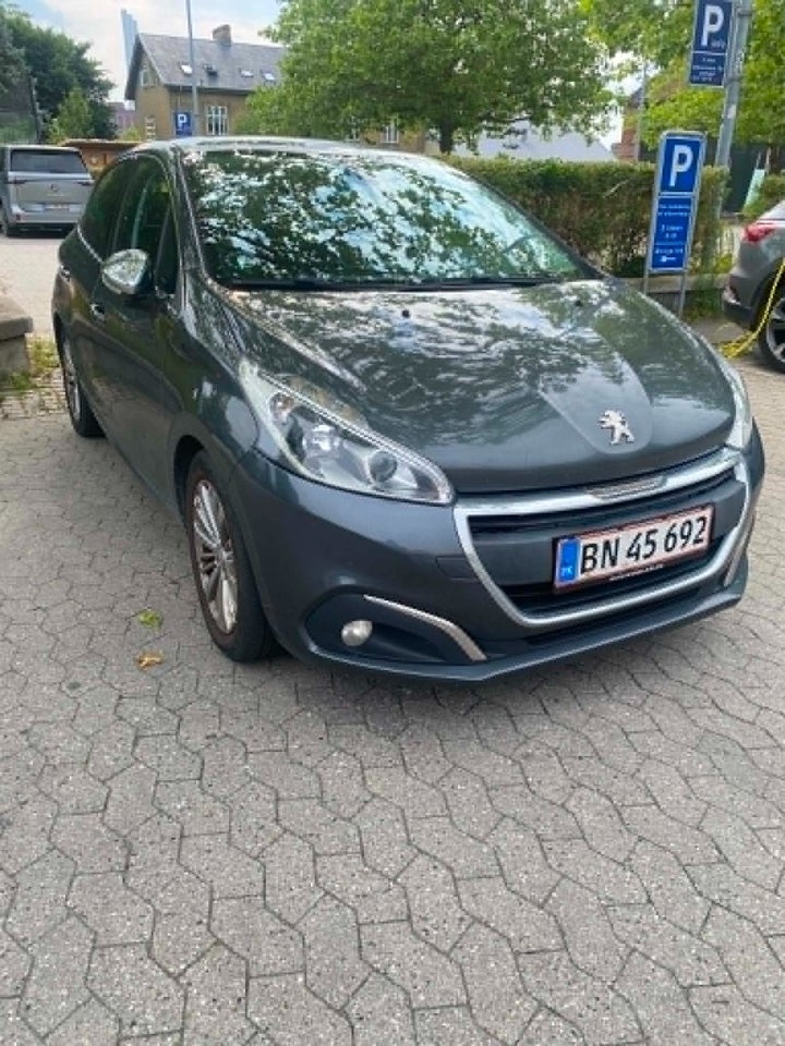 Peugeot 208 1,6 BlueHDi 100 More+ 5d