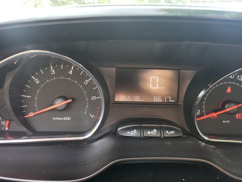 Peugeot 208 1,2 VTi Active 5d