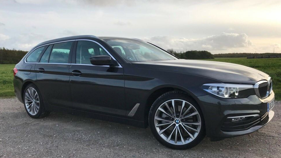 BMW 520d 2,0 Touring Connected aut. 5d