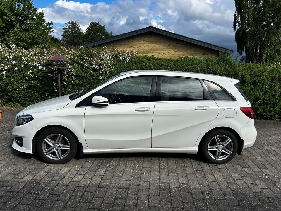 Mercedes B220 2,0 aut. 4Matic 5d