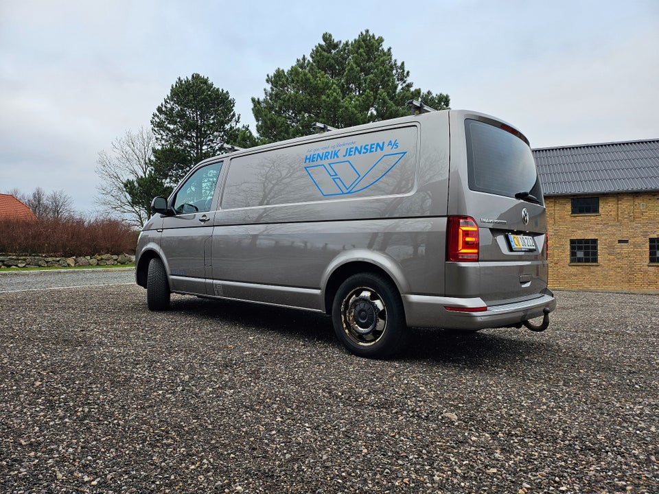 VW Transporter 2,0 TDi 180 Kassevogn lang DSG