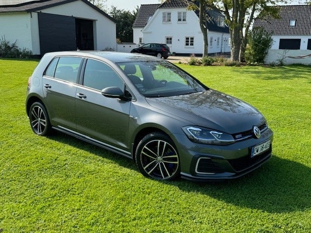 VW Golf VII 1,4 GTE DSG 5d