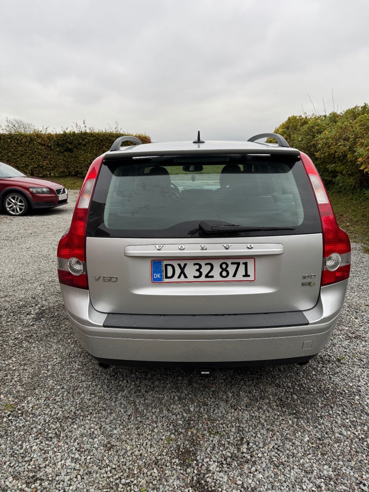 Volvo V50 2,5 T5 Momentum 5d