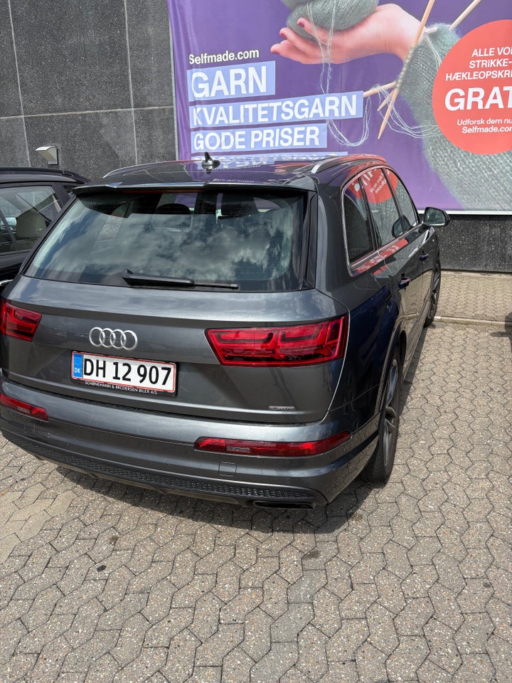 Audi Q7 3,0 TDi 272 S-line quattro Tiptr. 7prs 5d