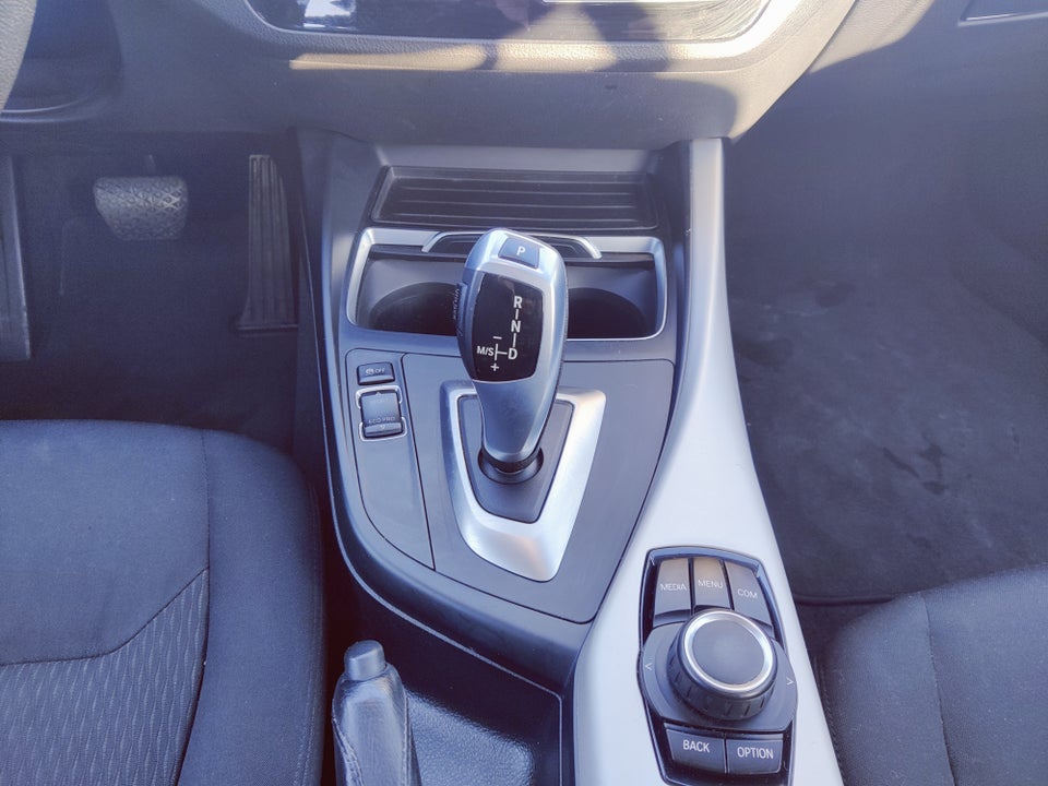 BMW 118d 2,0 Connected aut. 5d