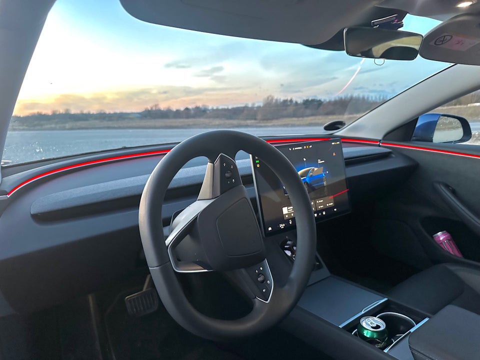 Tesla Model 3 Long Range AWD 4d