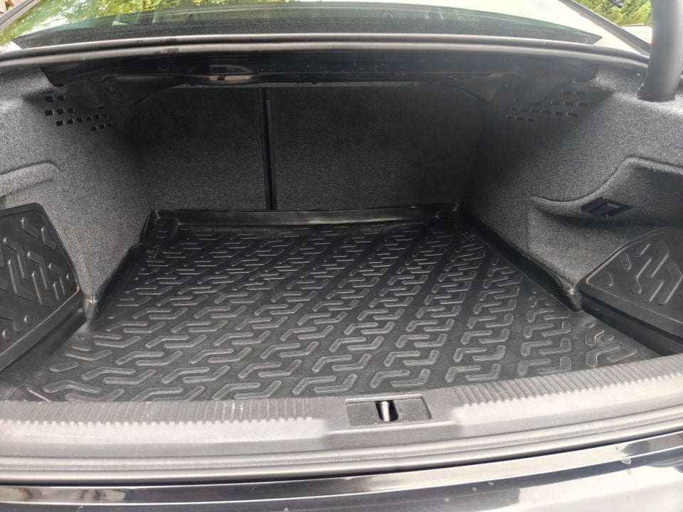 Audi A4 3,2 FSi quattro 4d