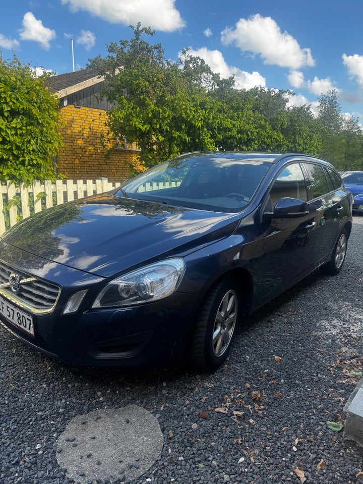 Volvo V60 1,6 DRIVe Kinetic aut. 5d
