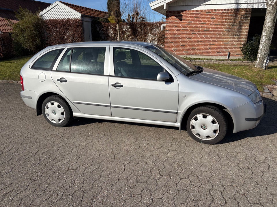 Skoda Fabia 1,4 8V 68 Comfort Combi 5d