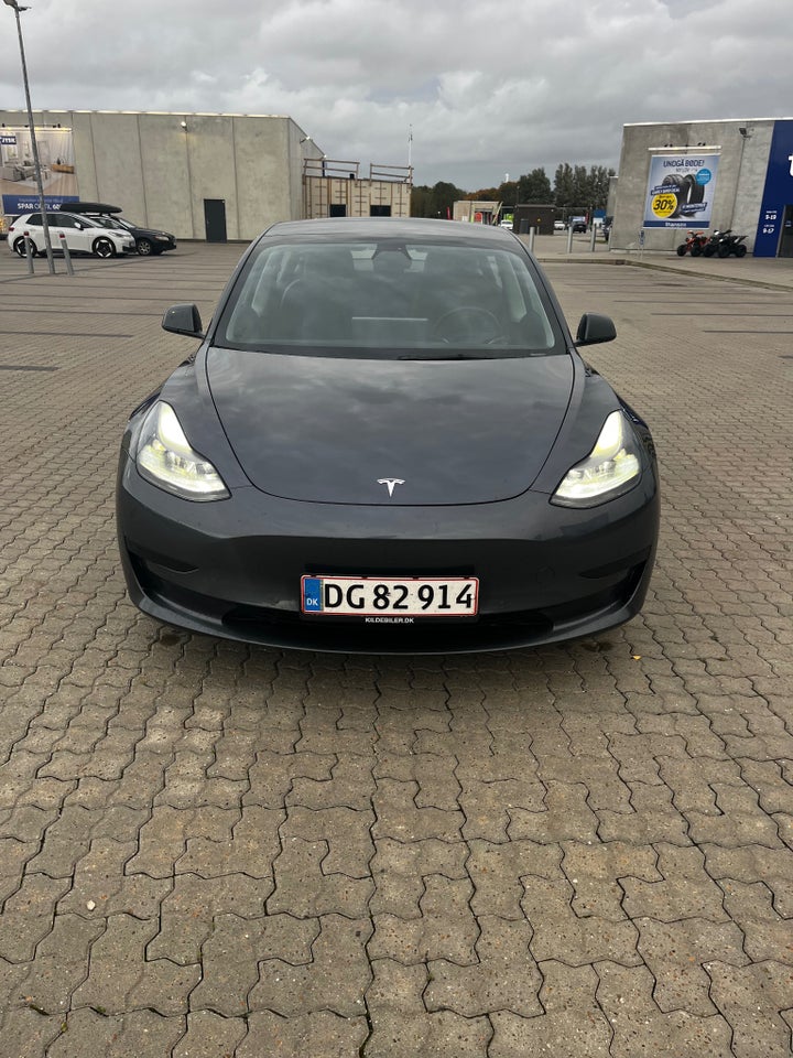 Tesla Model 3 Standard Range+ RWD 4d