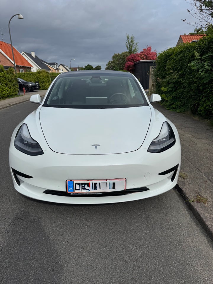 Tesla Model 3 Standard Range+ RWD 4d