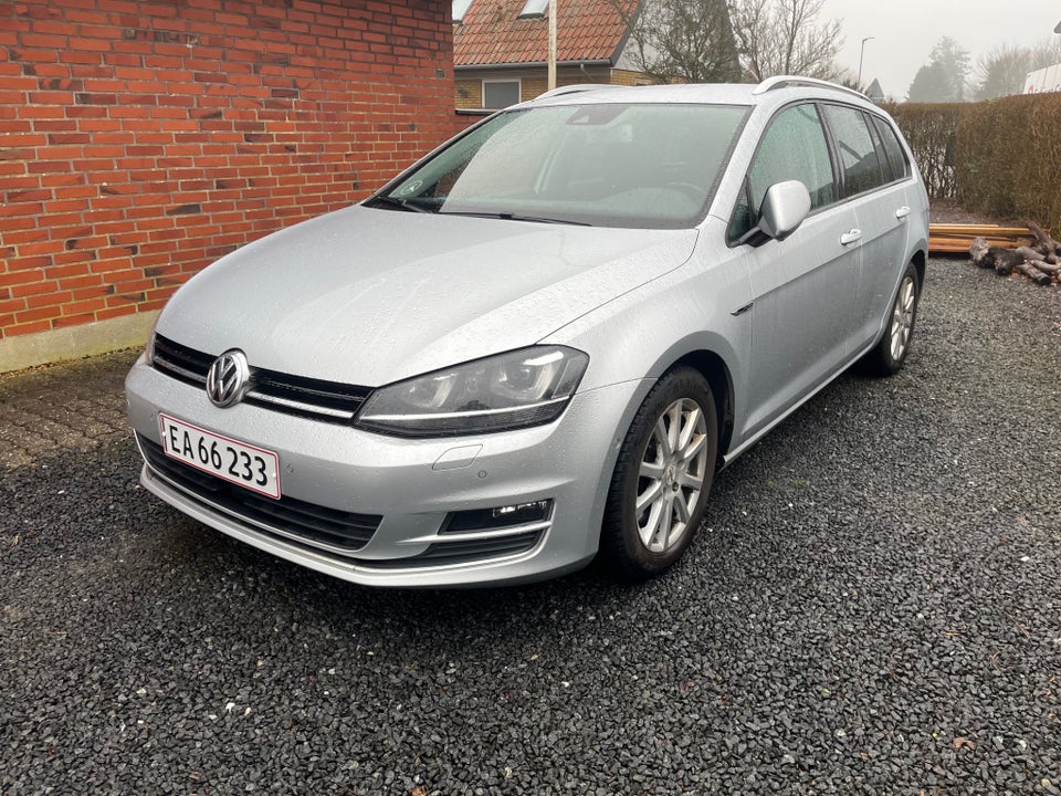 VW Golf VII 2,0 TDi 150 Lounge Variant DSG 5d