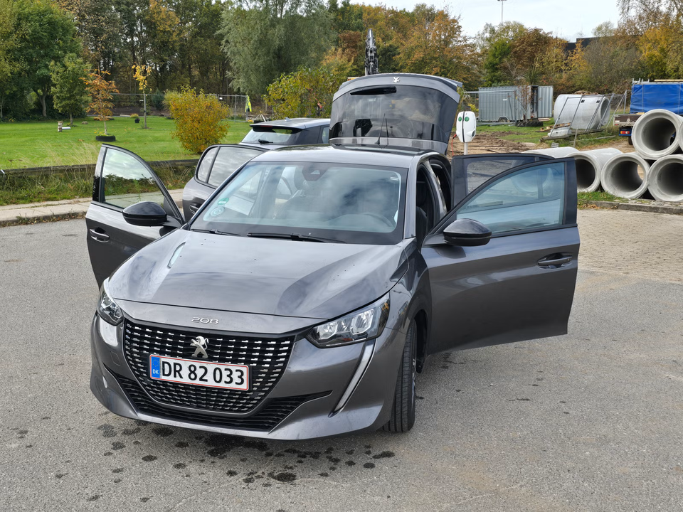 Peugeot 208 1,2 PureTech 100 Vision Sport 5d