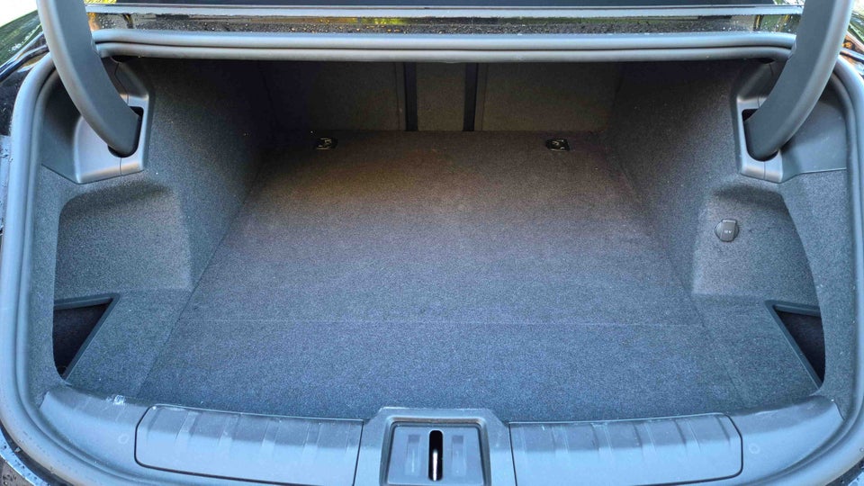 Porsche Taycan Performance+ 4d