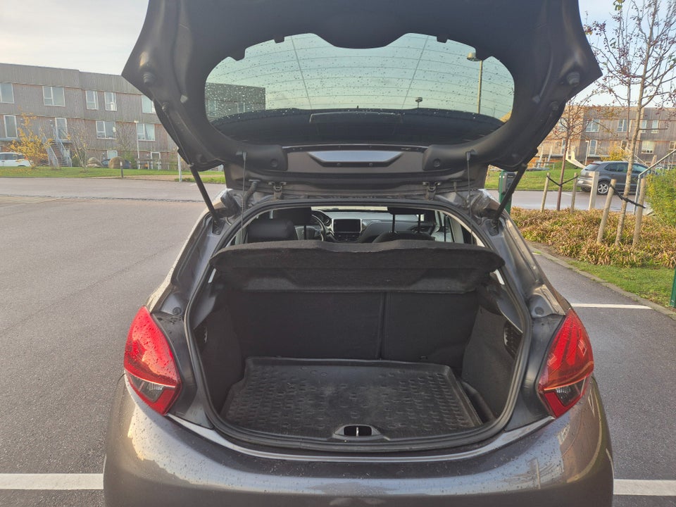 Peugeot 208 1,2 PureTech 82 Envy 5d