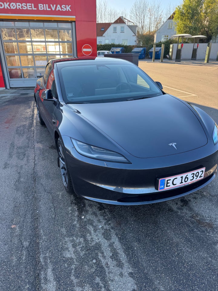 Tesla Model 3 RWD 4d