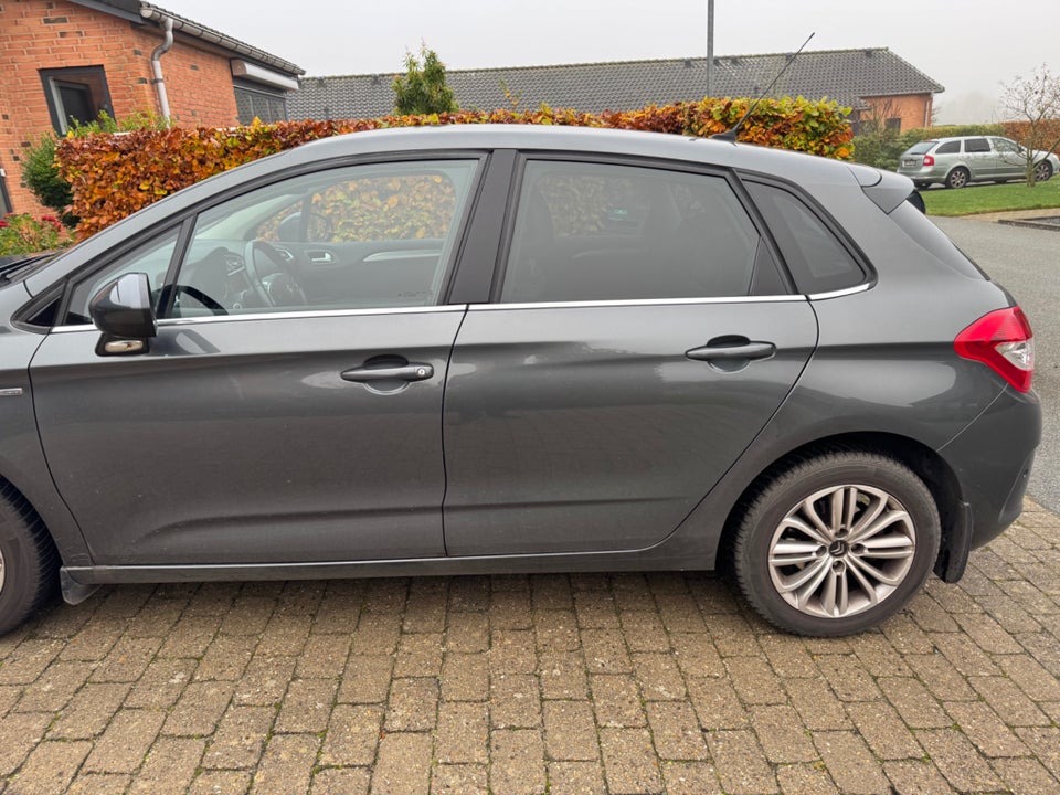 Citroën C4 1,2 PureTech 130 Exclusive 5d