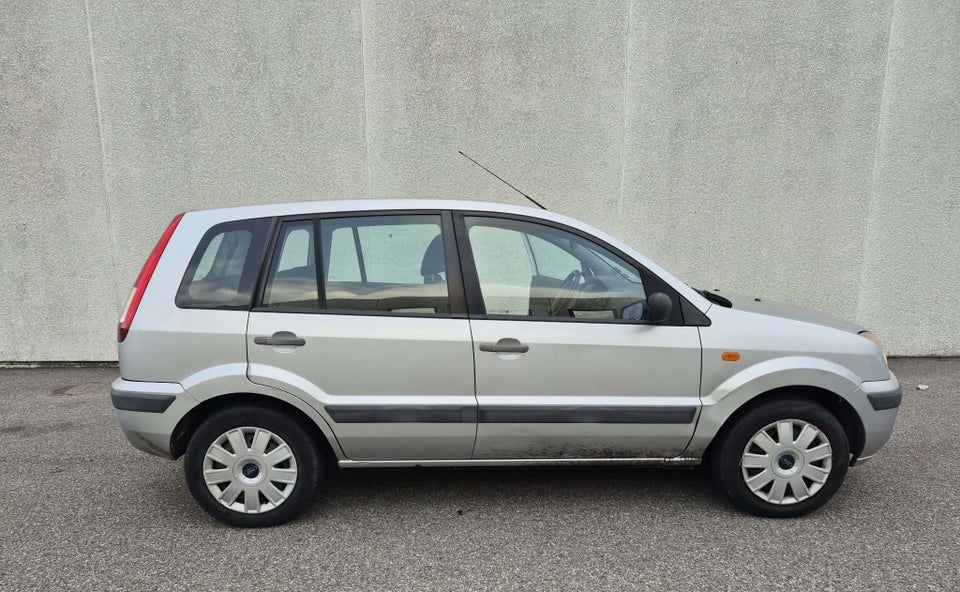 Ford Fusion 1,4 Elegance 5d
