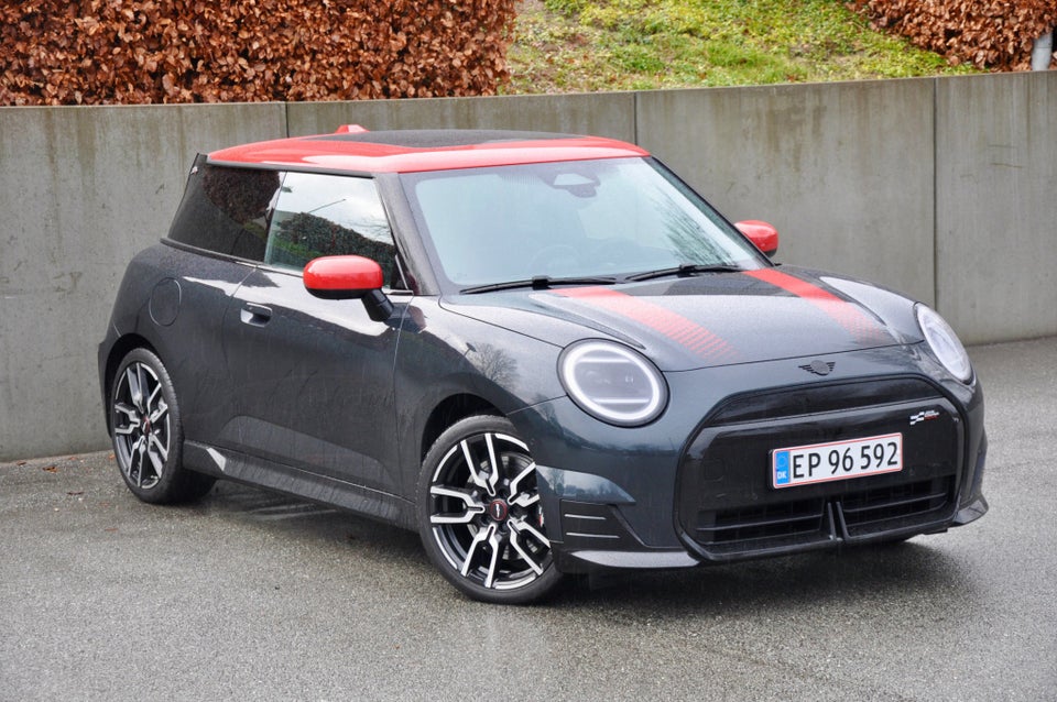 MINI Cooper SE JCW Trim M 3d