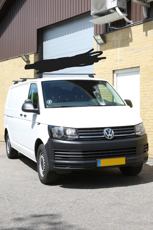 VW Transporter 2,0 TDi 84 Kassevogn lang