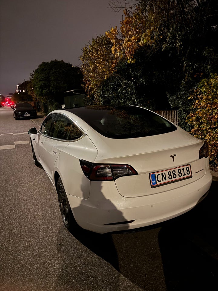 Tesla Model 3 Long Range AWD 4d