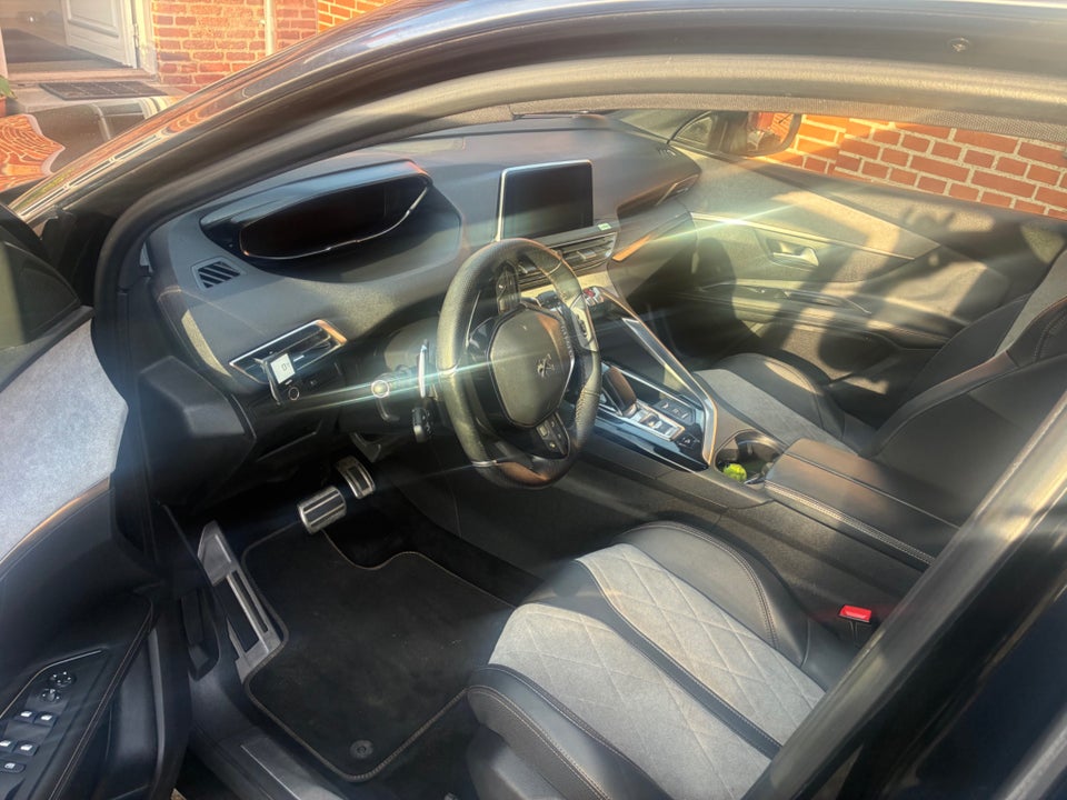 Peugeot 3008 1,6 Hybrid4 GT Premium EAT8 5d