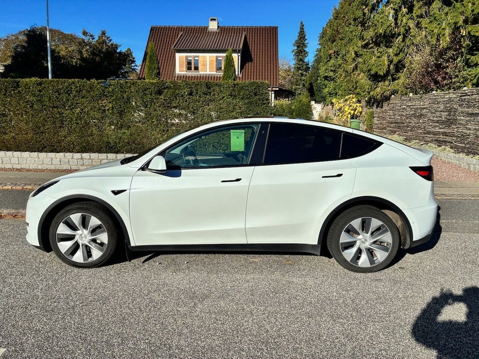 Tesla Model Y Long Range AWD 5d